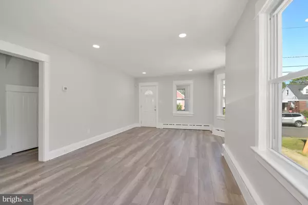 Hamilton, NJ 08610,156 FITZRANDOLPH AVE