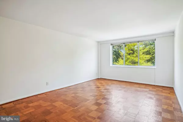 Bethesda, MD 20814,4977 BATTERY LN #1-319