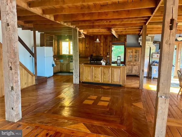 Berkeley Springs, WV 25411,3041 PINE GROVE RD