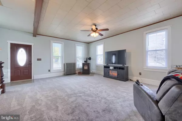 Terre Hill, PA 17581,205 E MAIN ST