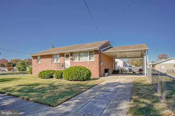 157 S POPLAR ST, Gibbstown, NJ 08027