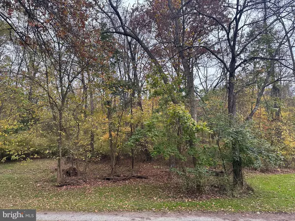 4031 FOX RUN RD, Dover, PA 17315