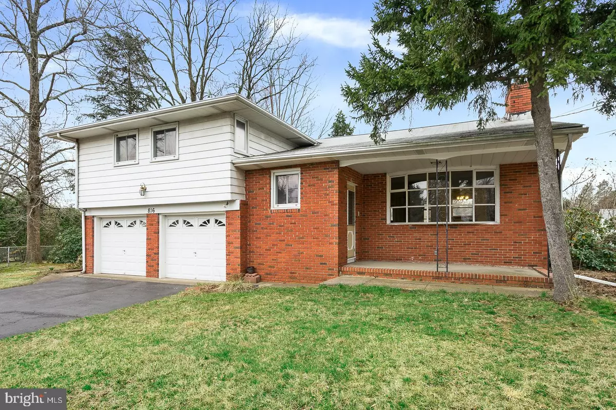 Bordentown, NJ 08505,816 EAST