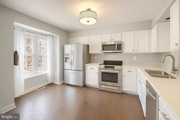 Centreville, VA 20120,13820 RAMPANT LION CT