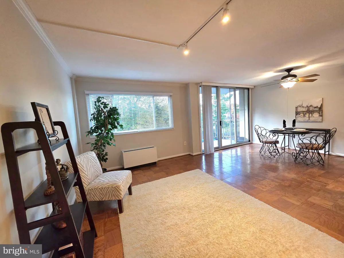 Alexandria, VA 22303,2059 HUNTINGTON AVE #312