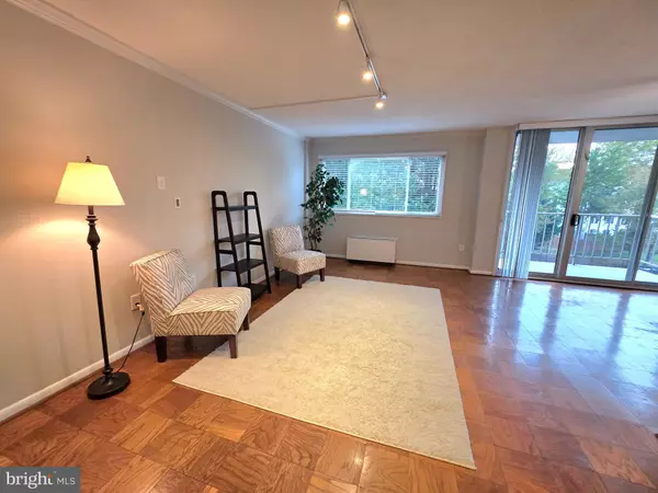 2059 HUNTINGTON AVE #312, Alexandria, VA 22303