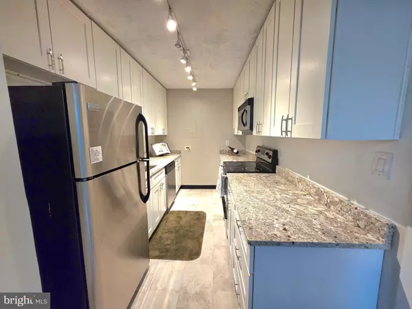 Alexandria, VA 22303,2059 HUNTINGTON AVE #312