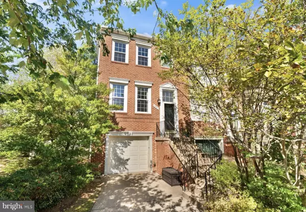 12001 EDGEMERE CIR, Reston, VA 20190