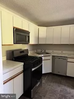 Lawrence, NJ 08648,23 VOSCEK CT