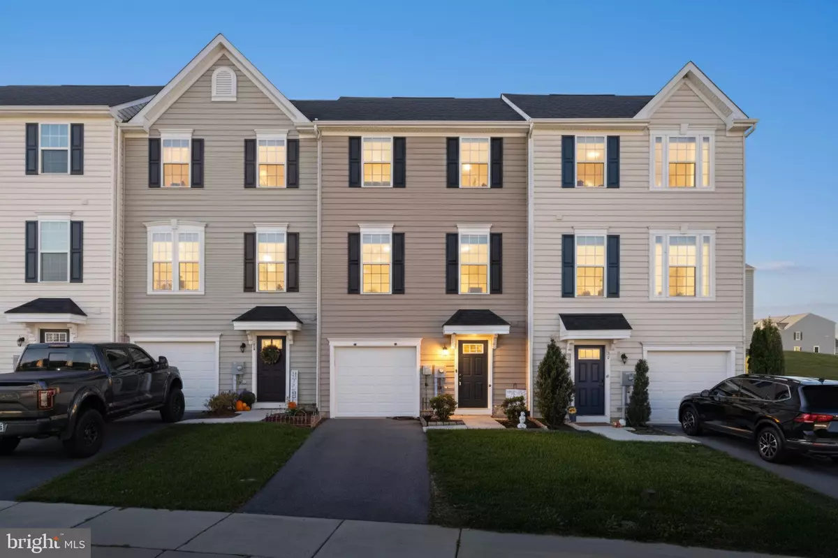 Falling Waters, WV 25419,26 QUEBEC CT