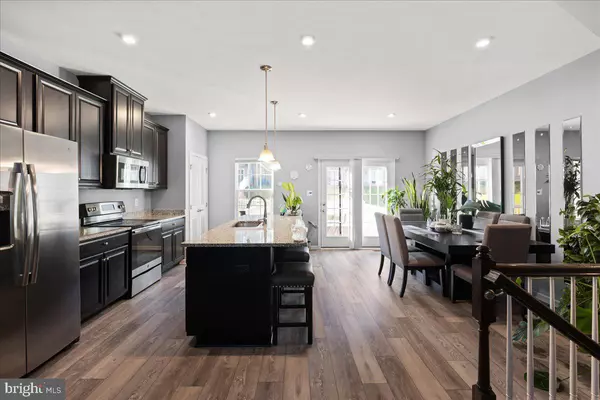 Falling Waters, WV 25419,26 QUEBEC CT