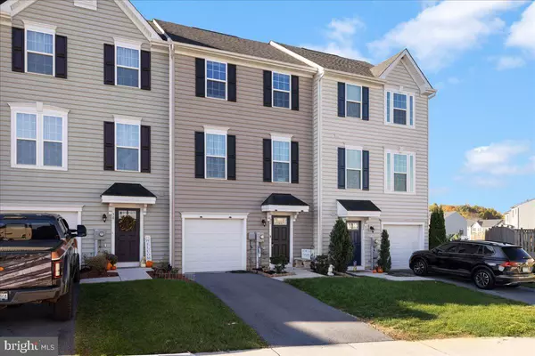 Falling Waters, WV 25419,26 QUEBEC CT