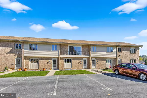 Akron, PA 17501,11 FULTON ST