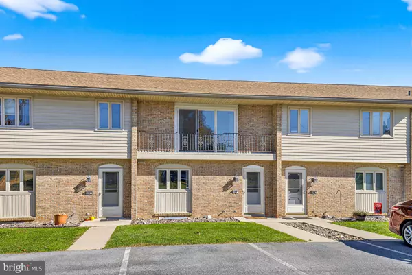 11 FULTON ST,  Akron,  PA 17501