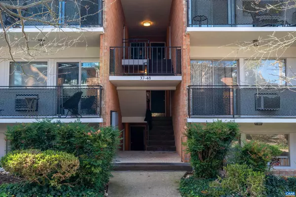 Charlottesville, VA 22903,1800 JEFFERSON PARK AVE #39