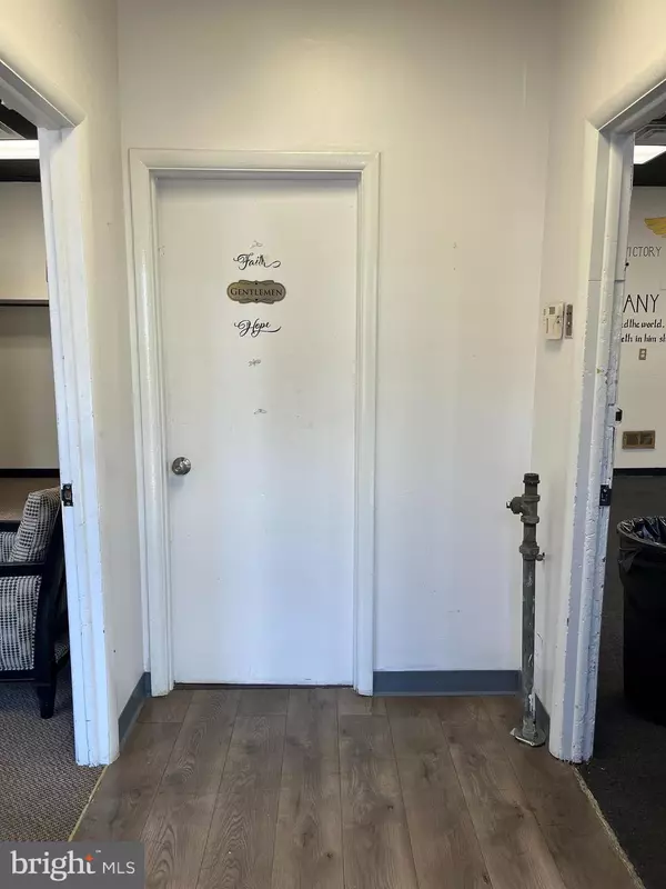 Philadelphia, PA 19141,4800 OLD YORK RD