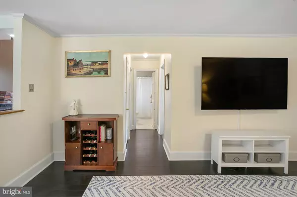 Alexandria, VA 22314,1700 W ABINGDON DR #103