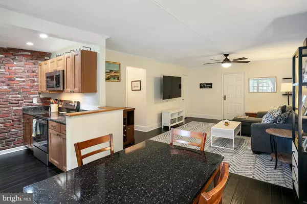 Alexandria, VA 22314,1700 W ABINGDON DR #103