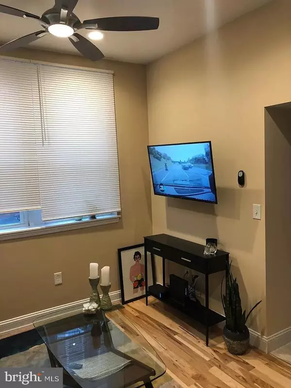 Philadelphia, PA 19147,1229 S 6TH ST