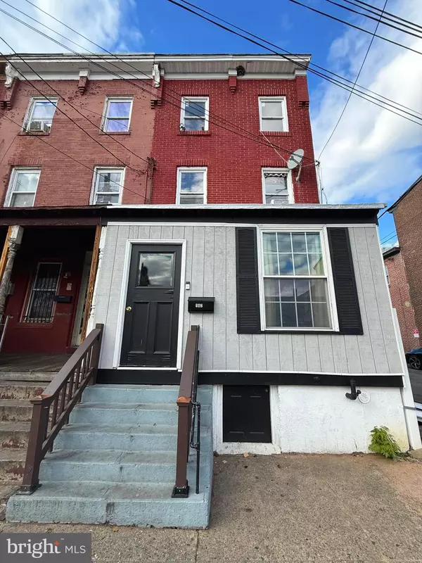 Trenton, NJ 08609,162 HAMILTON AVE