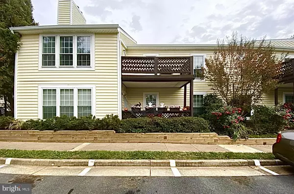 9919 OAKTON TERRACE RD, Oakton, VA 22124