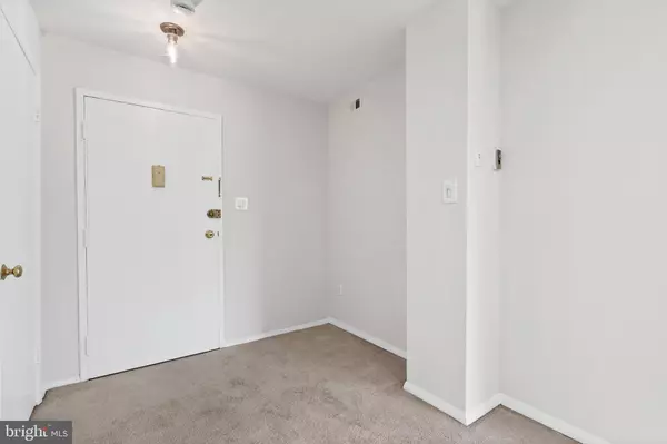 Falls Church, VA 22041,3245 RIO DR #714