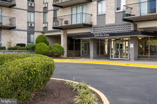 3245 RIO DR #714, Falls Church, VA 22041