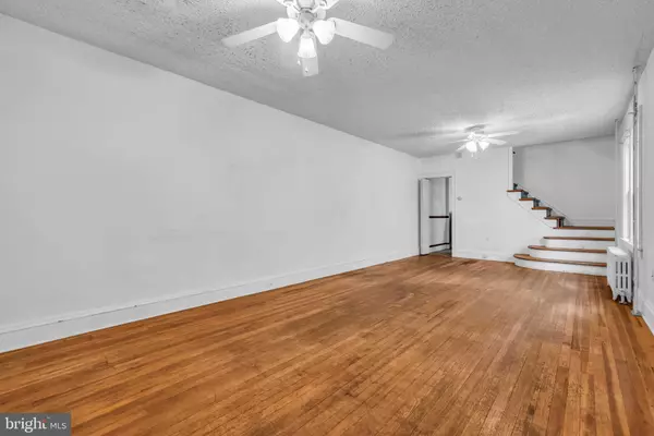 Hamilton, NJ 08610,40 REED AVE