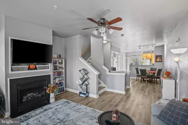 42455 HOLLYHOCK TER, Brambleton, VA 20148