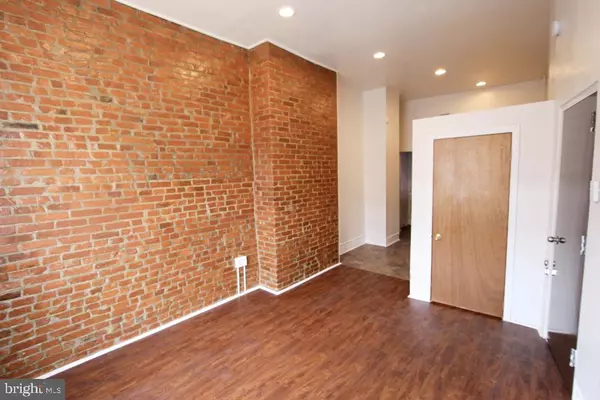 2311 CHRISTIAN ST, Philadelphia, PA 19146