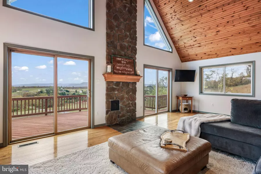 384 LINDAMOOD LN, Strasburg, VA 22641