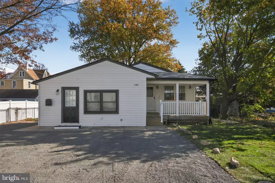 440 TRENTON AVE, Bristol, PA 19007