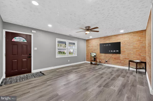 Willingboro, NJ 08046,21 GLOVER LN