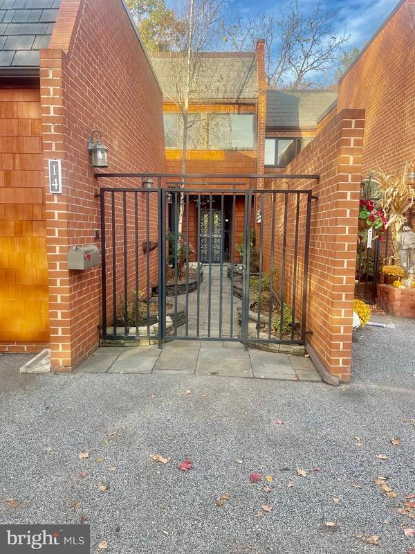 Towson, MD 21204,14 MALIBU CT