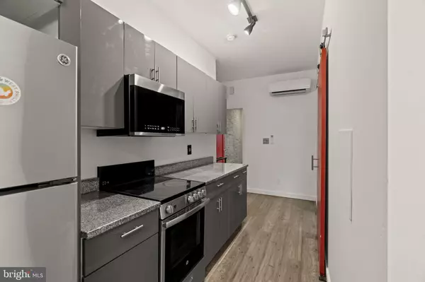 1041 S PAXON ST #UNIT 1, Philadelphia, PA 19143