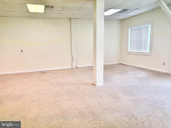 Woodstock, VA 22664,301 W COMMERCE ST #301