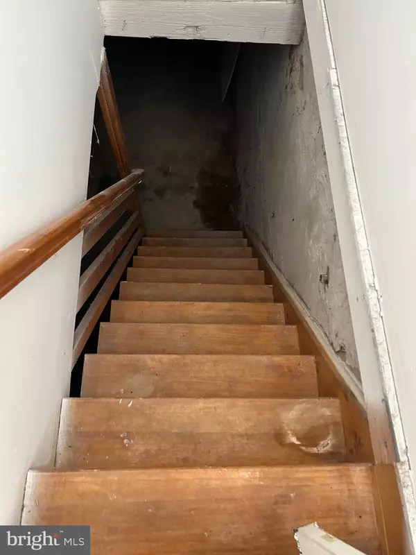 Philadelphia, PA 19145,1648 S 24TH ST