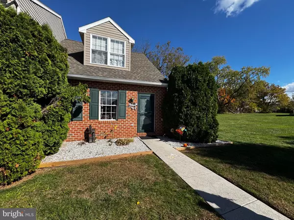 New Oxford, PA 17350,12 FIDDLER DR