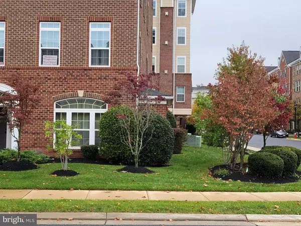 Oak Hill, VA 20171,13731 AIR AND SPACE MUSEUM PKWY