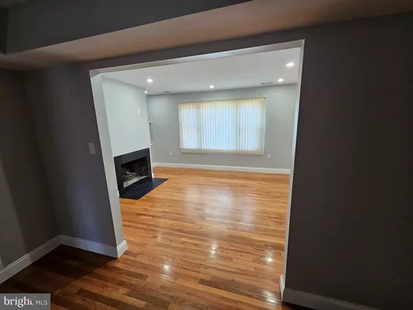 Gaithersburg, MD 20879,9210 HUMMINGBIRD TER