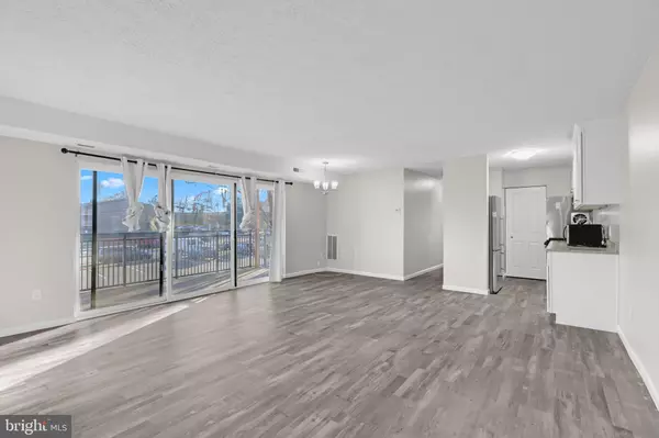 Falls Church, VA 22046,7314 ROUTE 29 #14/103