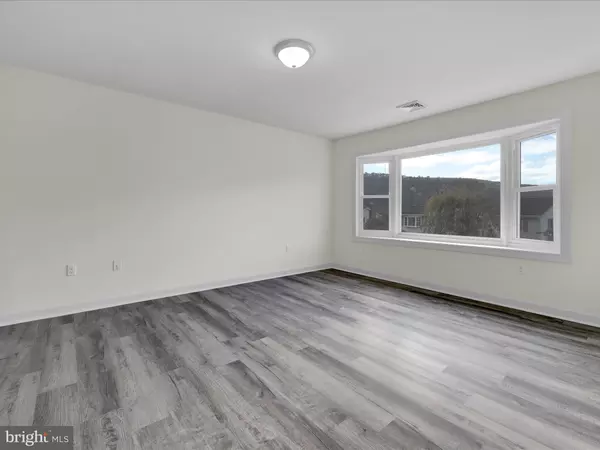 Pottsville, PA 17901,76 CRESTVIEW DR