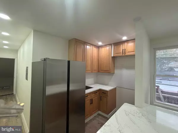 Reading, PA 19604,1120 ELM ST #2R