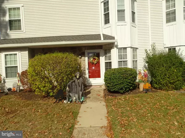 109 HOPKINS CT, Holland, PA 18966