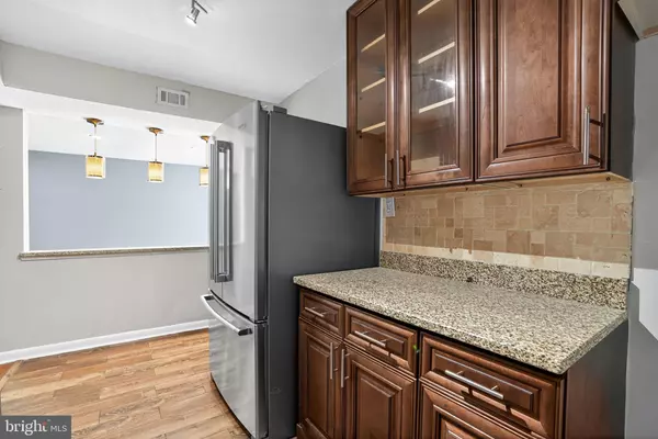 Greenbelt, MD 20770,8699 GREENBELT RD #T-2