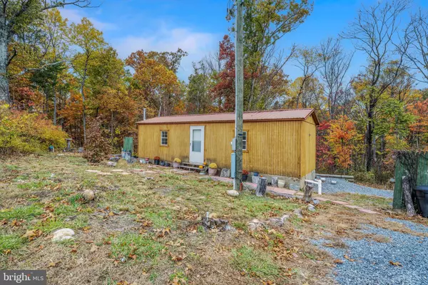 Berkeley Springs, WV 25411,393 RIDERSVILLE RD