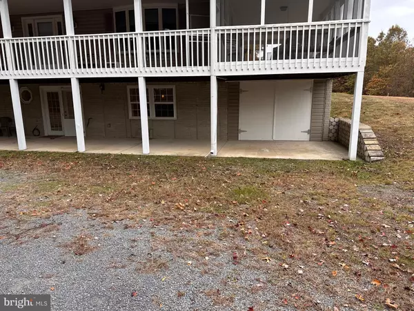 Berkeley Springs, WV 25411,2289 POTOMAC RD