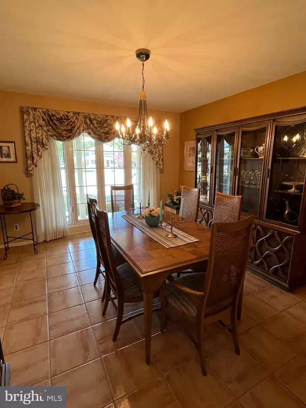 Cinnaminson, NJ 08077,3120 WATERFORD CT