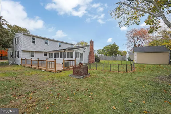 West Deptford, NJ 08096,8 CLARK DR