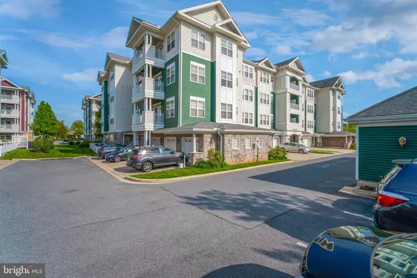 Laurel, MD 20707,13501 BELLE CHASSE #215